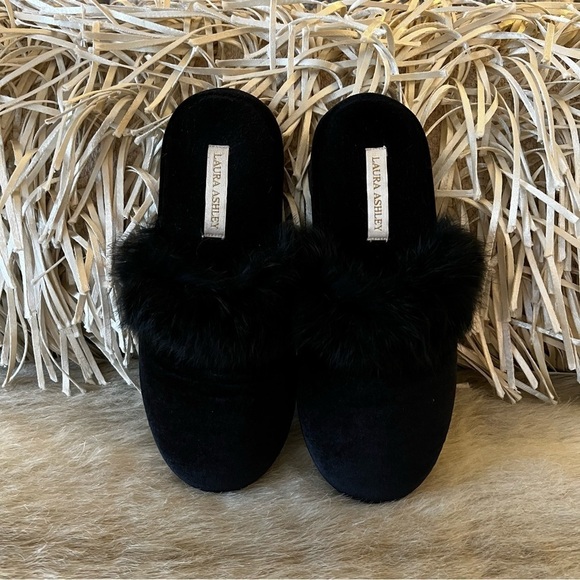 Vintage LAURA ASHLEY Black Velveteen Furry Slippers Bedroom House Shoes S 5/6 - Picture 4 of 8